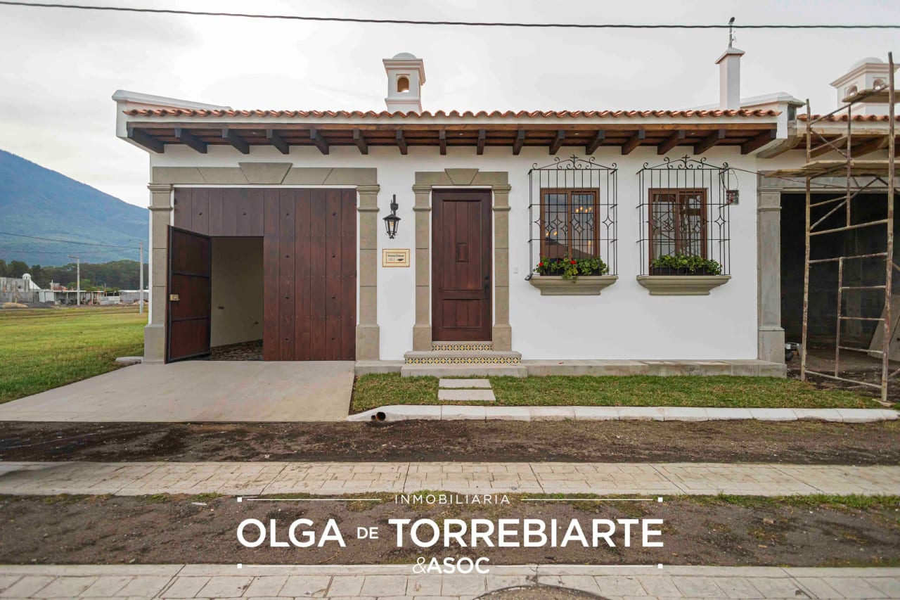 Casa en Condominio Antigua Estancia — Casa en Venta en San Miguel Dueñas, Sacatepéquez — foto 1 de 17