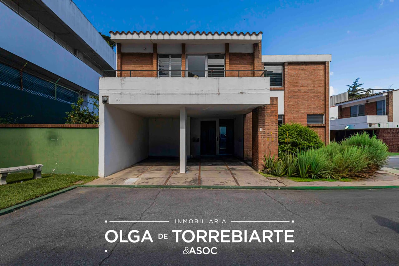 Casa en renta Zona 10 — Casa en Alquiler en Zona 10, Guatemala, Ciudad — foto 1 de 11
