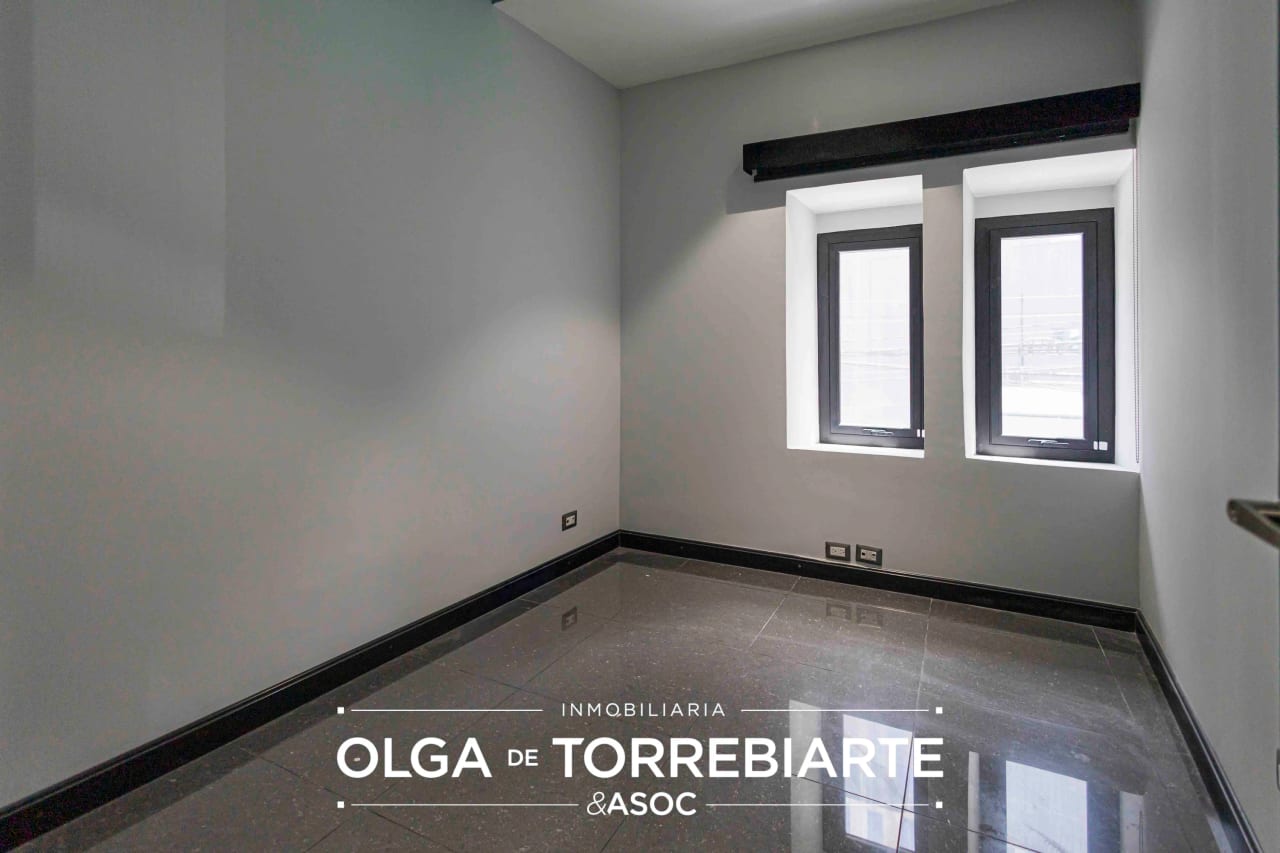 Edificio en renta Zona 10 — Edificio en Alquiler en Zona 10, Guatemala, Ciudad — foto 2 de 11