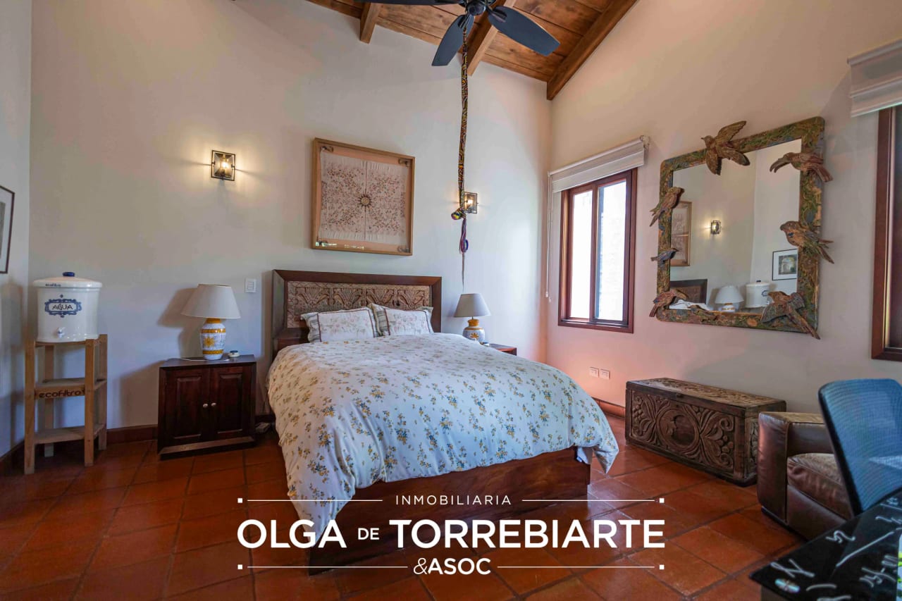Casa con piscina en Condominio Ermita de Santa Lucía — Casa en Venta en Antigua, Sacatepéquez — foto 11 de 17