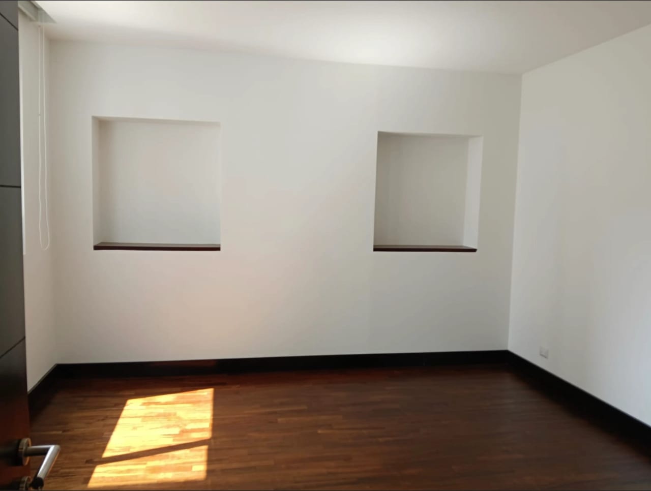 Se Alquila Apto. de Dos Niveles Edificio Quinta Avenida, Zona 14. — Apartamento en Venta en Quinta Avenida, Zona 14, Guatemala, Ciudad — foto 2 de 10