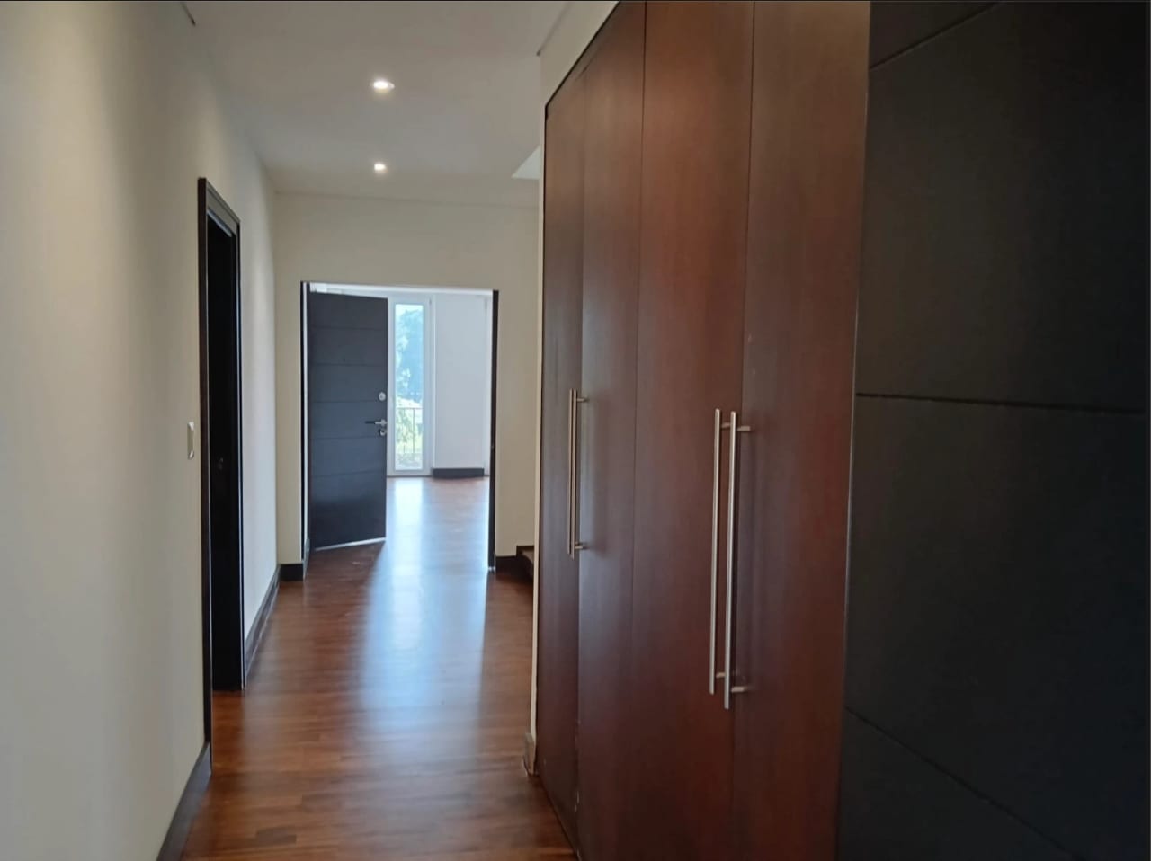 Se Alquila Apto. de Dos Niveles Edificio Quinta Avenida, Zona 14. — Apartamento en Venta en Quinta Avenida, Zona 14, Guatemala, Ciudad — foto 3 de 10