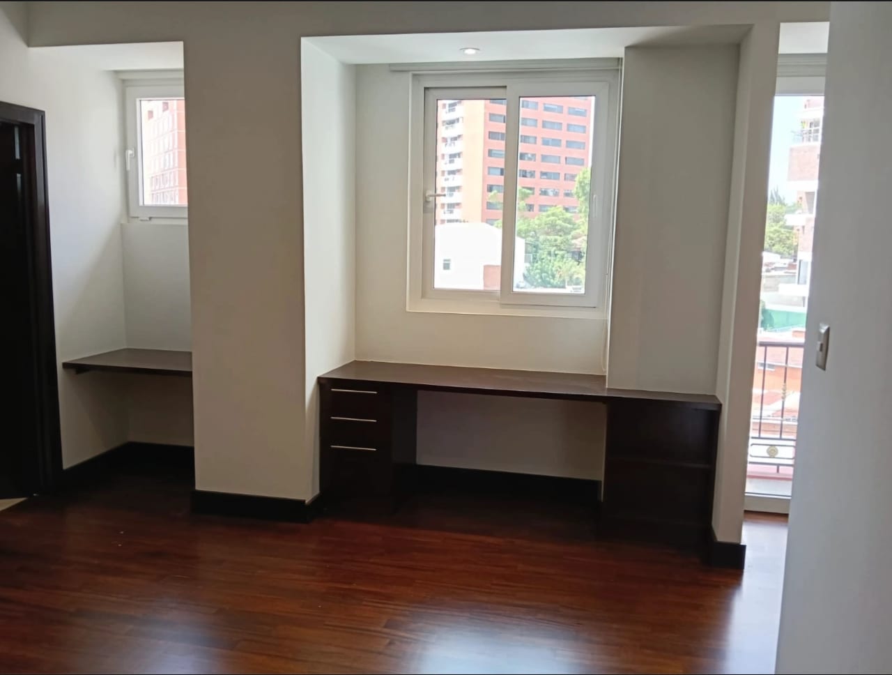 Se Alquila Apto. de Dos Niveles Edificio Quinta Avenida, Zona 14. — Apartamento en Venta en Quinta Avenida, Zona 14, Guatemala, Ciudad — foto 5 de 10