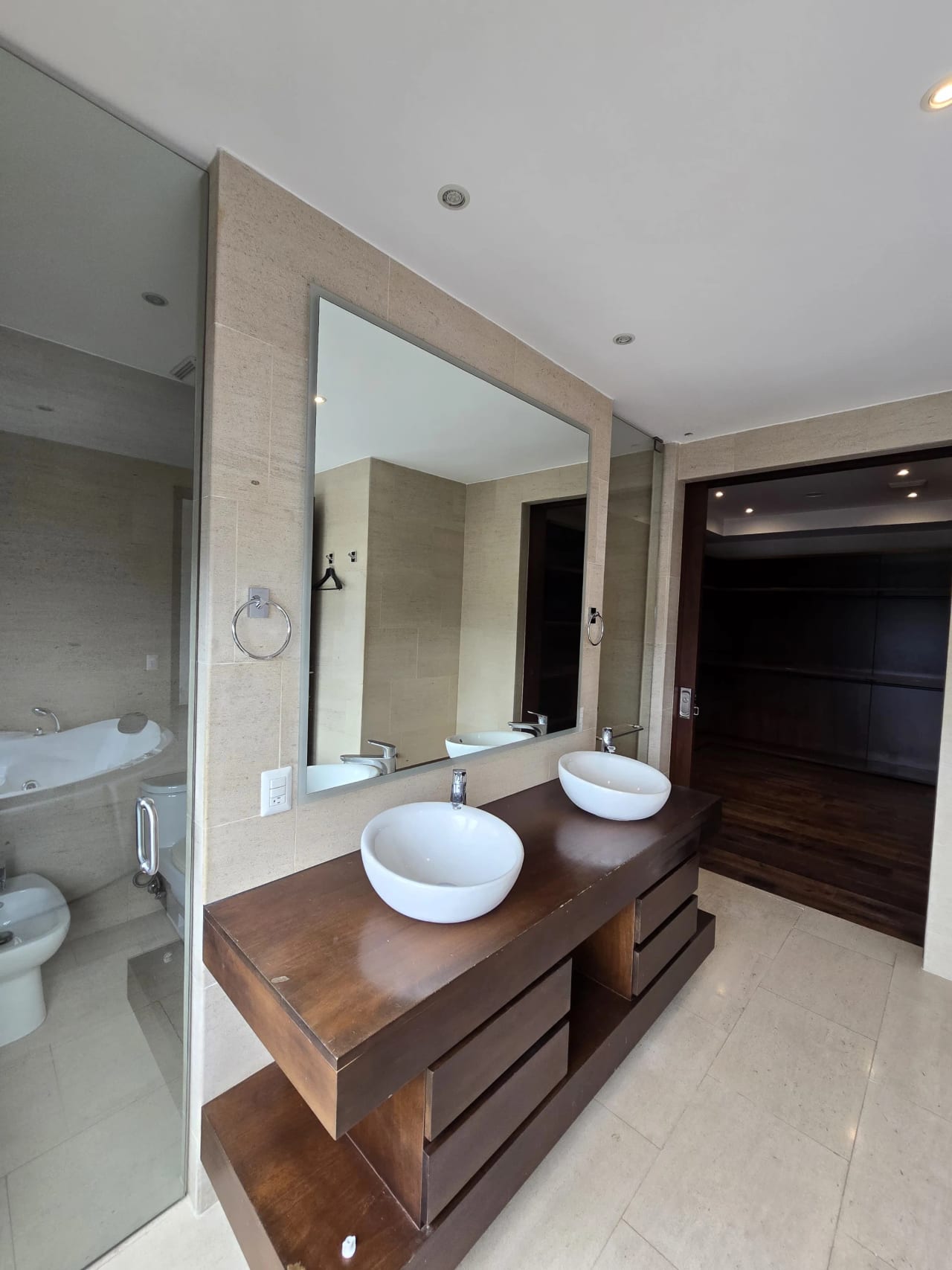 Se Alquila/Vende Apto. Tiffany Quinta, Zona 14. — Apartamento en Venta en Tiffany 5ta Avenida, Zona 14, Guatemala, Ciudad — foto 12 de 17