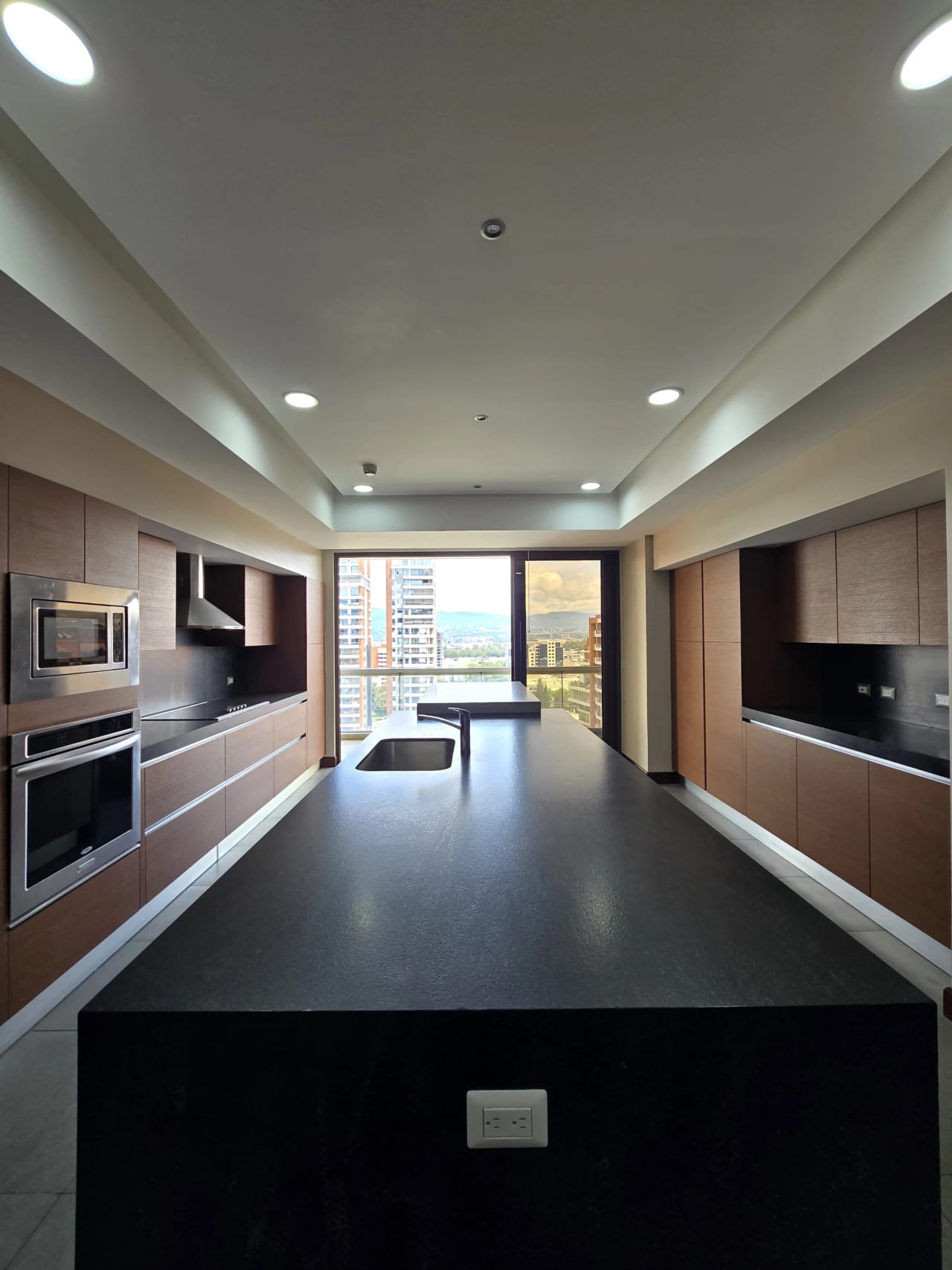Se Alquila/Vende Apto. Tiffany Quinta, Zona 14. — Apartamento en Alquiler en Tiffany 5ta Avenida, Zona 14, Guatemala, Ciudad — foto 9 de 17