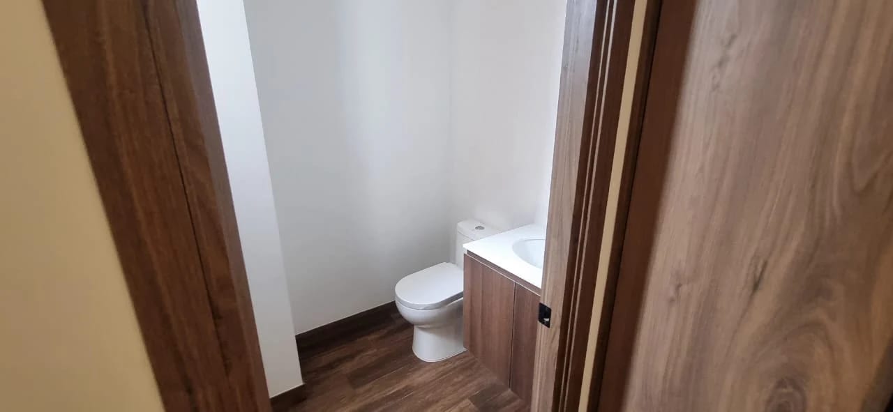 Se Alquila Apto. Edificio Vila 15, Zona 15. — Apartamento en Alquiler en Vila Quince, Zona 15, Guatemala, Ciudad — foto 10 de 11