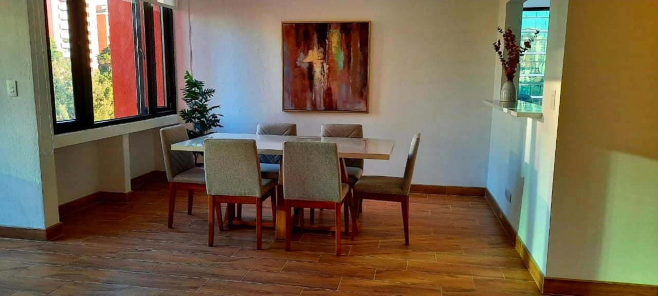 Se Aquila Apto. Amueblado Villa Real, Zona 10. — Apartamento en Alquiler en Villareal, Zona 10, Guatemala, Ciudad — foto 2 de 10