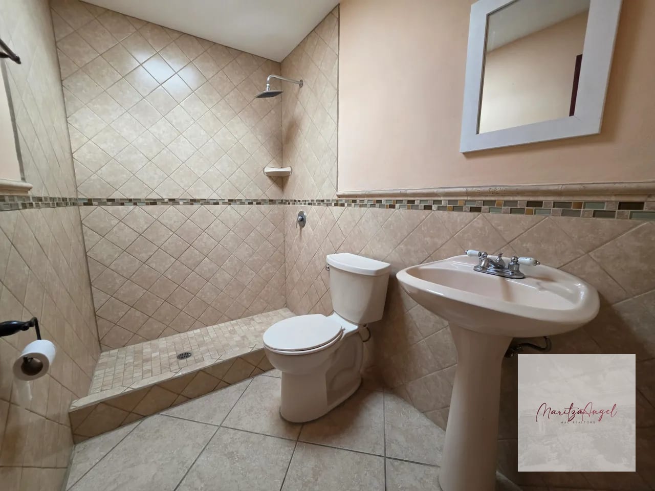 CASA EN VENTA EN LA ANTIGUA — Casa en Venta en Antigua, Sacatepéquez — foto 7 de 14
