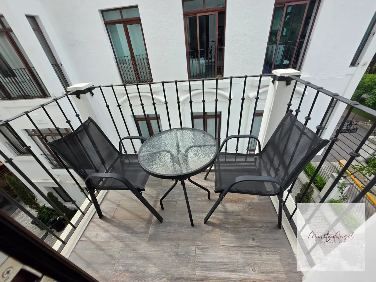 Alquiler de Apartamento Amueblado en Zona 16 — Apartamento en Alquiler en Lirios de Cayalá II, Zona 16, Guatemala, Ciudad — foto 1 de 10