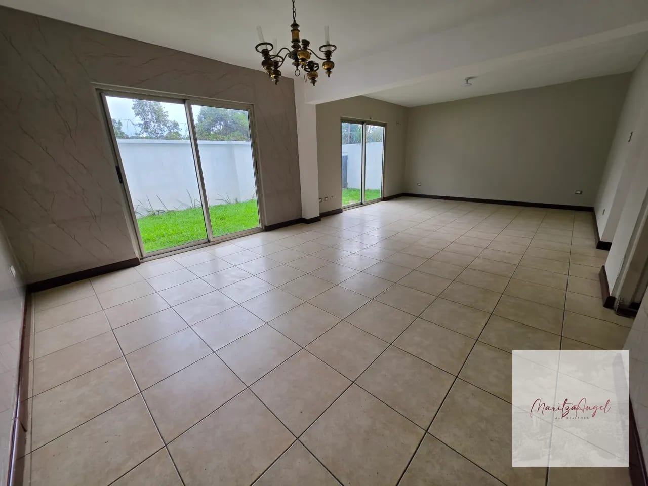 ‼️GANGA‼️ Casa en Venta en Carretera a el Salvador. — Casa en Venta en San Antonio, Carretera a El Salvador, Guatemala, Ciudad — foto 1 de 10