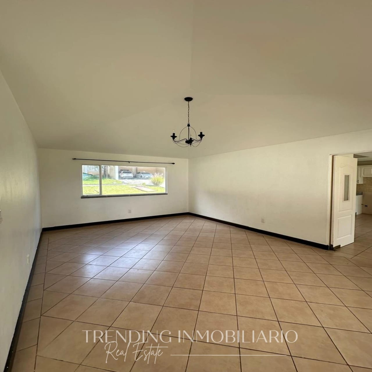 Casa en renta Carretera a El Salvador k23, condominio Casa y Campo, 4 habitaciones + 4 parqueos — Casa en Alquiler en Fraijanes, Carretera a El Salvador, Guatemala, Ciudad — foto 3 de 16