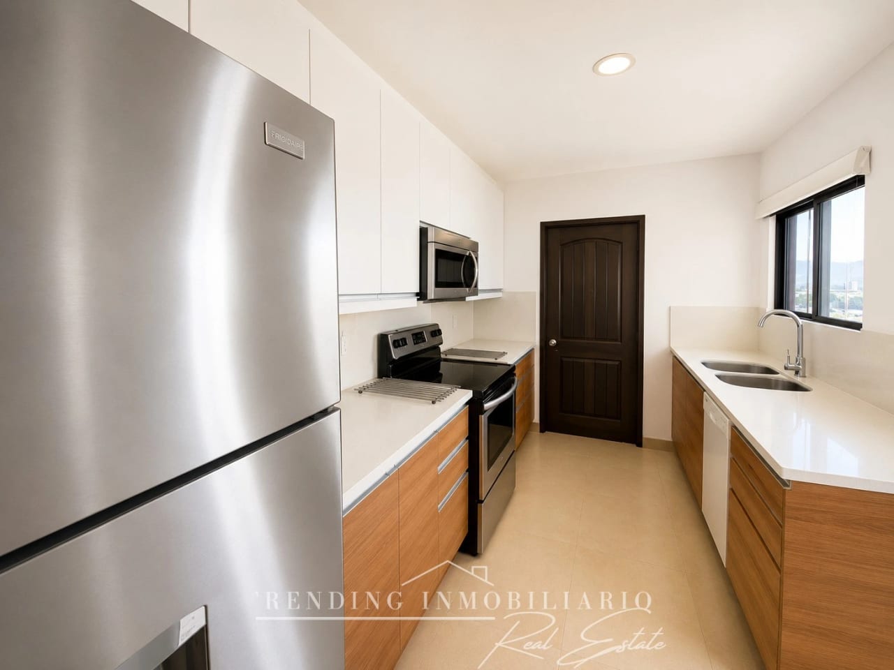 Apartamento en venta zona 13 edificio Villa Vistana de 2 habitaciones + 2 parqueos — Apartamento en Venta en World Technology Center Guatemala, Zona 13, Guatemala, Ciudad — foto 4 de 10