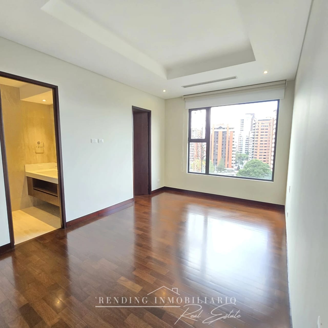 Apartamento en renta zona 14 edificio Santa Inés del Parque 2 habitaciones + 2 parqueos — Apartamento en Alquiler en Santa Inés, Zona 14, Guatemala, Ciudad — foto 6 de 9