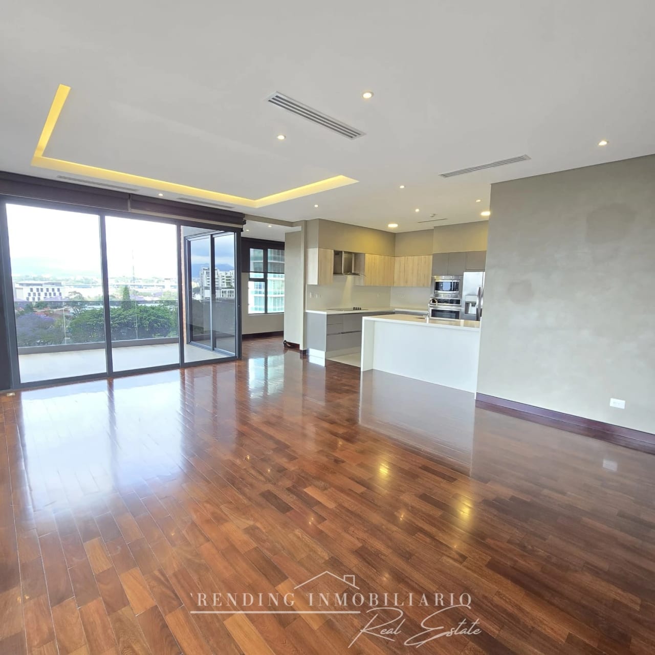 Apartamento en renta zona 14 edificio Santa Inés del Parque 2 habitaciones + 2 parqueos — Apartamento en Alquiler en Santa Inés, Zona 14, Guatemala, Ciudad — foto 4 de 9