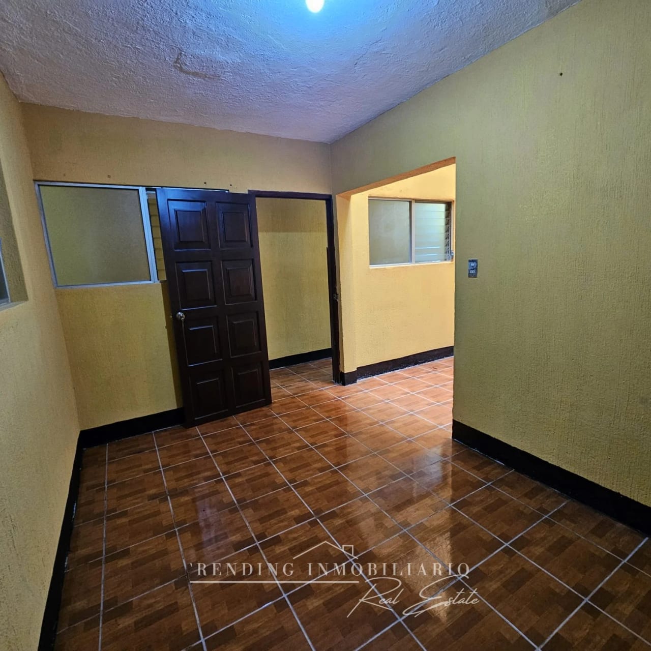 Casa en venta en zona 7 Quinta Samayoa 5 habitaciones + 250 Metros2 de construcción — Casa en Venta en Quinta Samayoa, Zona 7, Guatemala, Ciudad — foto 1 de 13