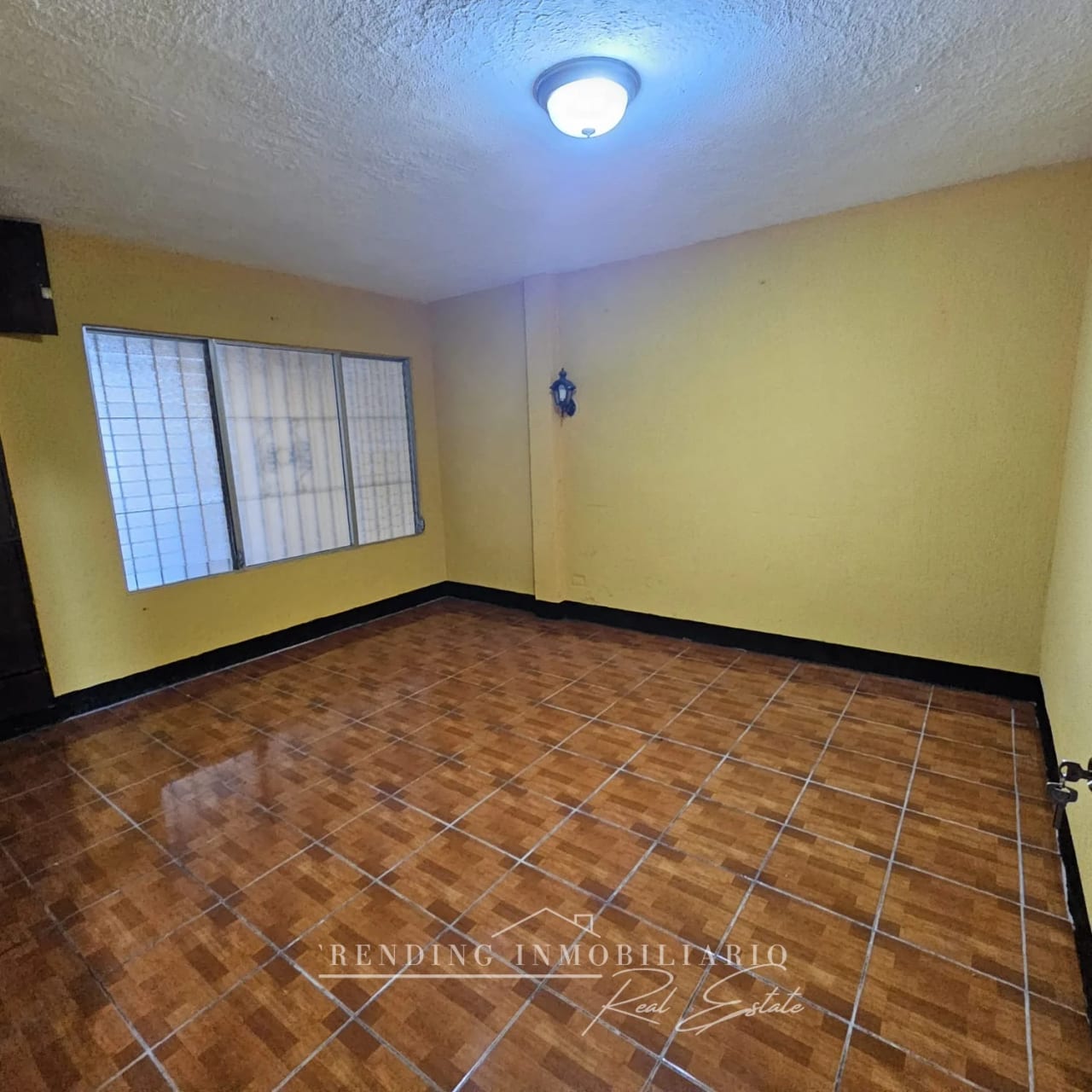 Casa en venta en zona 7 Quinta Samayoa 5 habitaciones + 250 Metros2 de construcción — Casa en Venta en Quinta Samayoa, Zona 7, Guatemala, Ciudad — foto 4 de 13