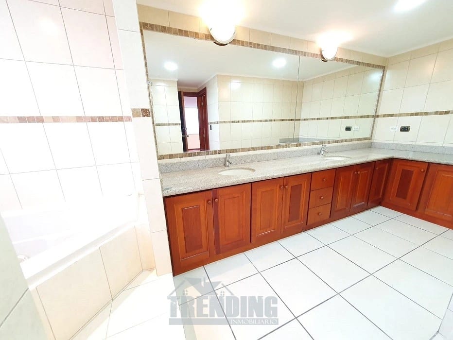 Apartamento en renta zona 14 edificio Marqués del Valle de 3 habitaciones + 3 parqueos — Apartamento en Alquiler en Marqués del Valle, Zona 14, Guatemala, Ciudad — foto 2 de 8