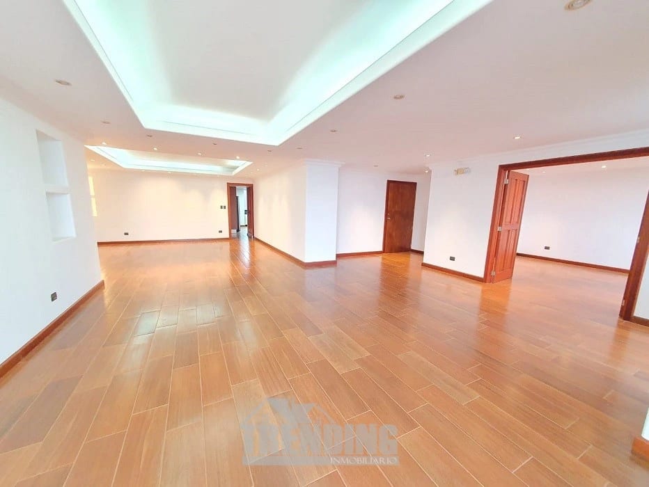 Apartamento en renta zona 14 edificio Marqués del Valle de 3 habitaciones + 3 parqueos — Apartamento en Alquiler en Marqués del Valle, Zona 14, Guatemala, Ciudad — foto 1 de 8