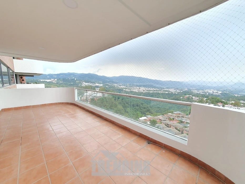 Apartamento en renta zona 14 edificio Marqués del Valle de 3 habitaciones + 3 parqueos — Apartamento en Alquiler en Marqués del Valle, Zona 14, Guatemala, Ciudad — foto 8 de 8