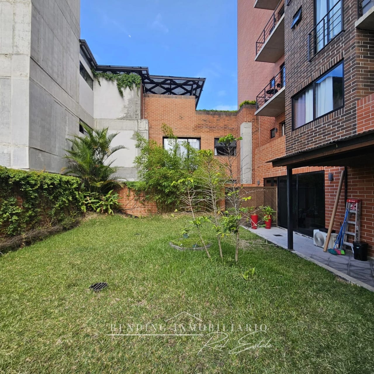 Oficina en renta zona 4 edificio 4 Venezia de un ambiente + 2 parqueos — Oficina en Alquiler en Cuatro Venezia, Zona 4, Guatemala, Ciudad — foto 5 de 8