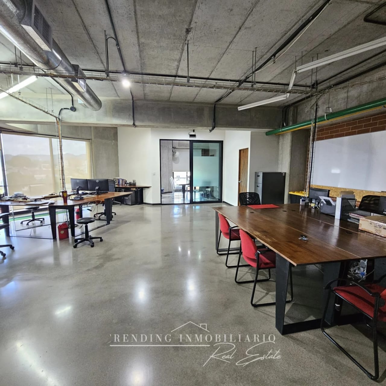 Oficina en venta zona 4 edificio Cuatro 36 de 145m² + 6 parqueos (Ren — Oficina en Venta en Cuatro 36, Zona 4, Guatemala, Ciudad — foto 8 de 11