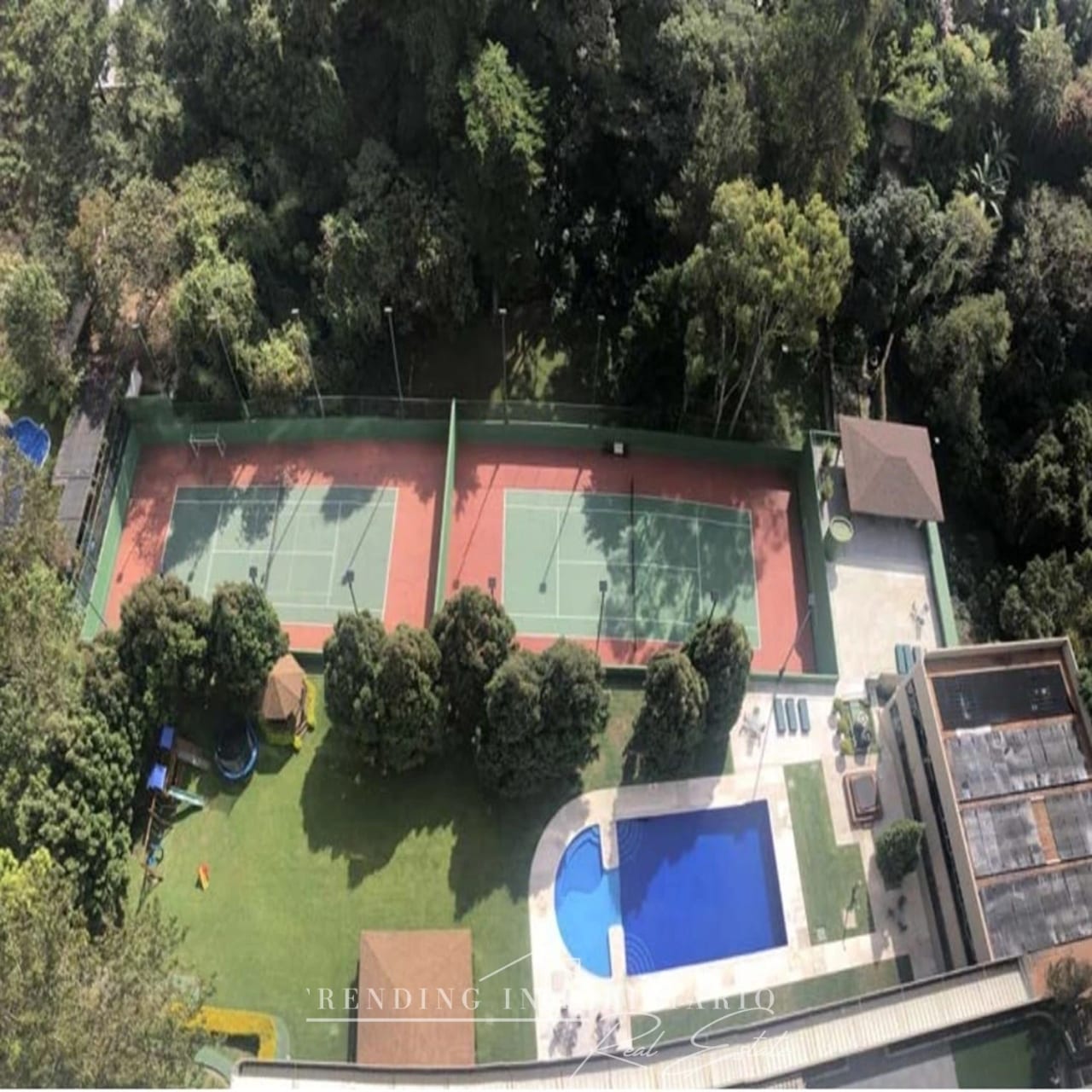 Apartamento amueblado en renta zona 14 edificio Premiere Club de 3 hab — Apartamento en Alquiler en Premiere Club, Zona 14, Guatemala, Ciudad — foto 12 de 14