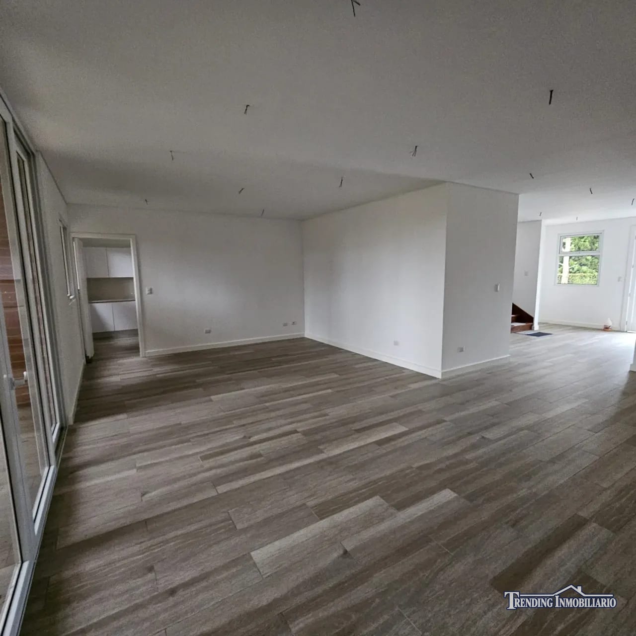 Casa en venta Carre a El Salvador cond Buena Fuente de 4 habitaciones — Casa en Venta en Santa Catarina Pinula, Guatemala, Ciudad — foto 11 de 17