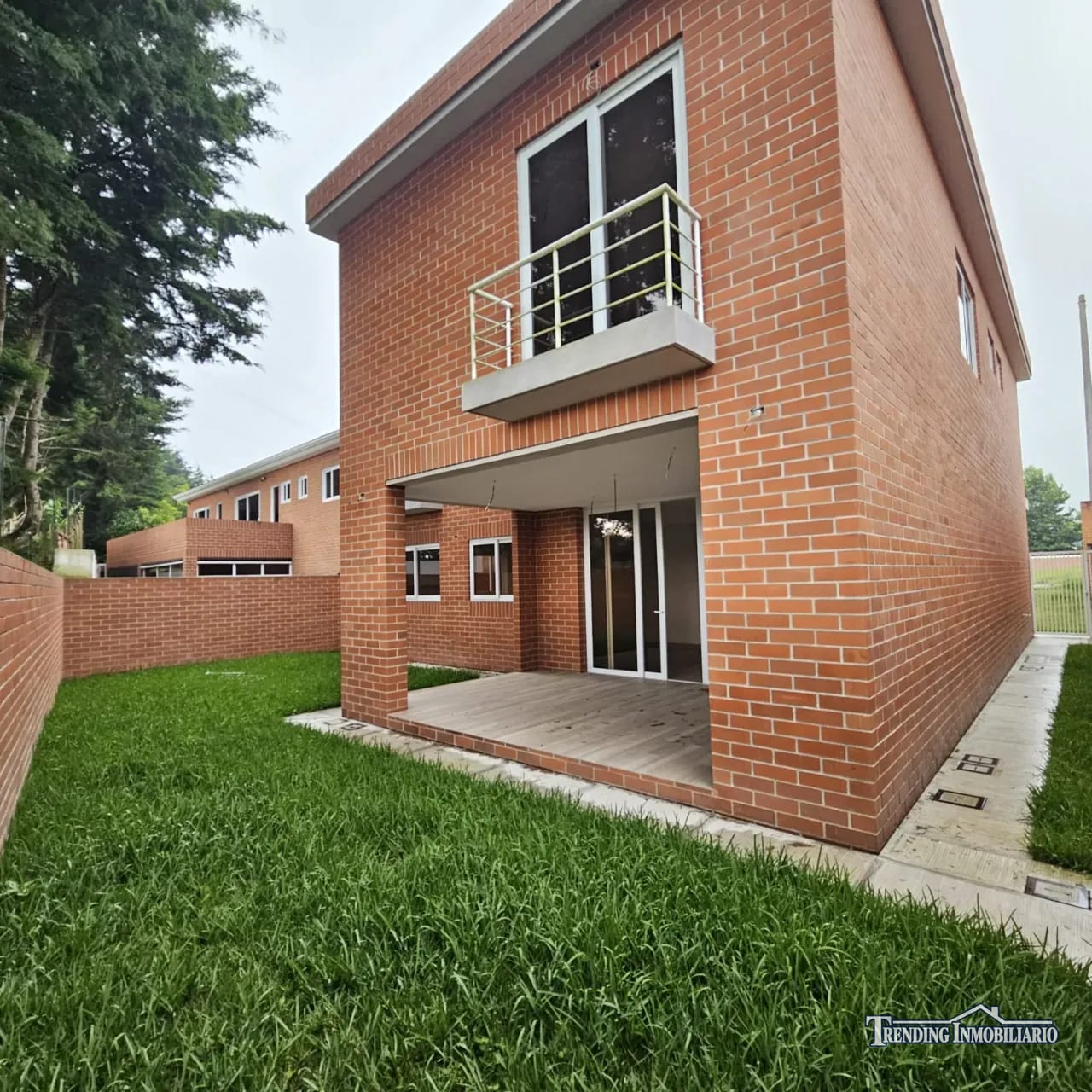 Casa en venta Carre a El Salvador cond Buena Fuente de 4 habitaciones — Casa en Venta en Santa Catarina Pinula, Guatemala, Ciudad — foto 9 de 17