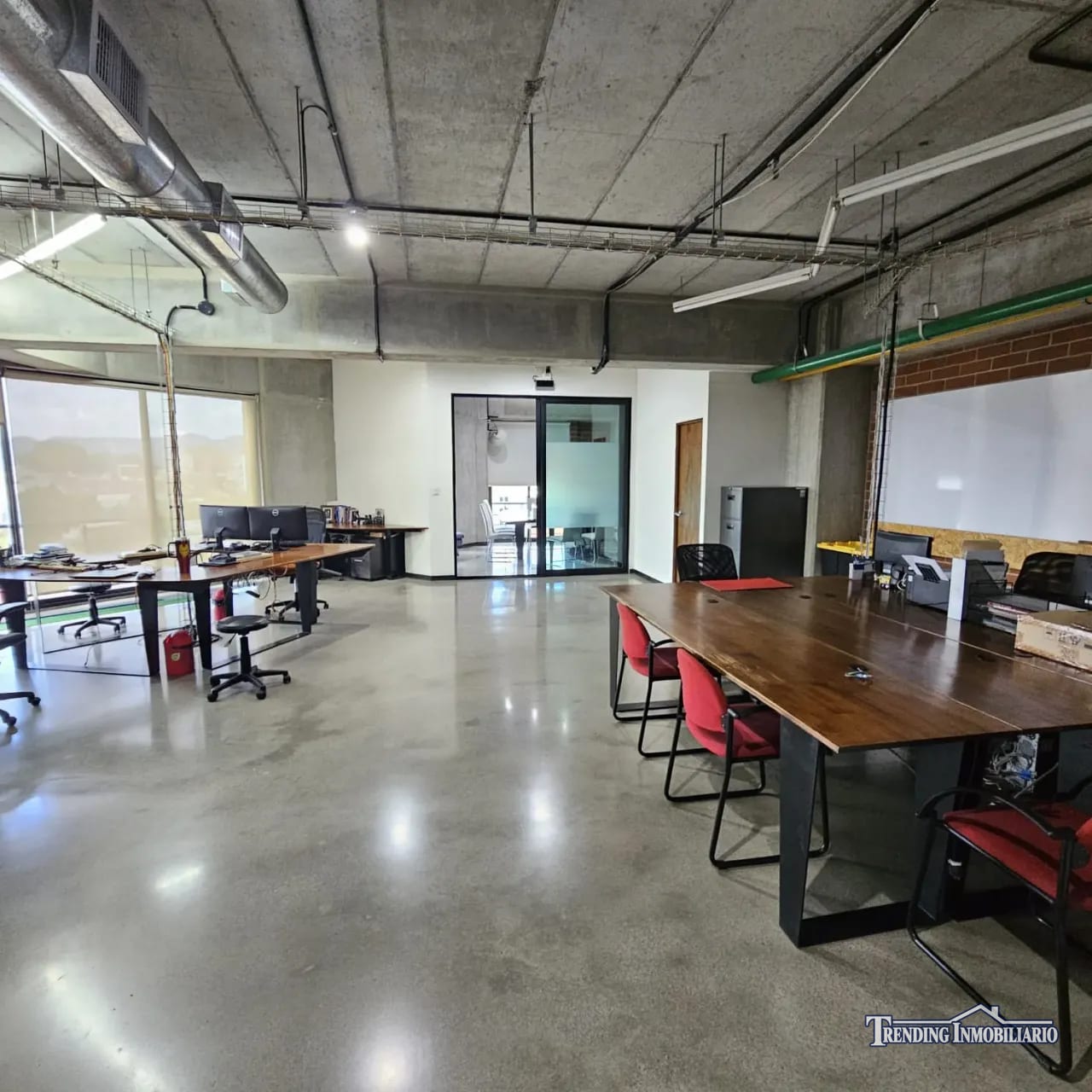 Oficina en venta z4 edificio Cuatro 36 de104 m² + 4 parqueos (Rentada) — Oficina en Venta en Cuatro 36, Zona 4, Guatemala, Ciudad — foto 1 de 7