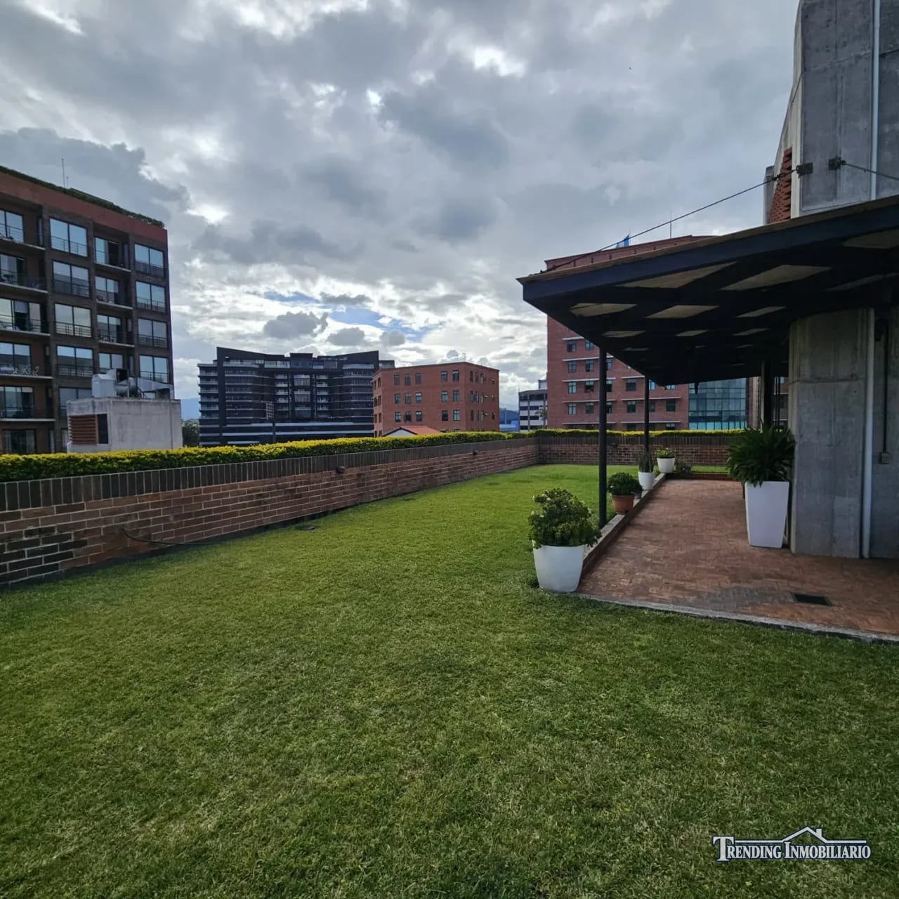 Oficina en venta z4 edificio Cuatro 36 de104 m² + 4 parqueos (Rentada) — Oficina en Venta en Cuatro 36, Zona 4, Guatemala, Ciudad — foto 6 de 7