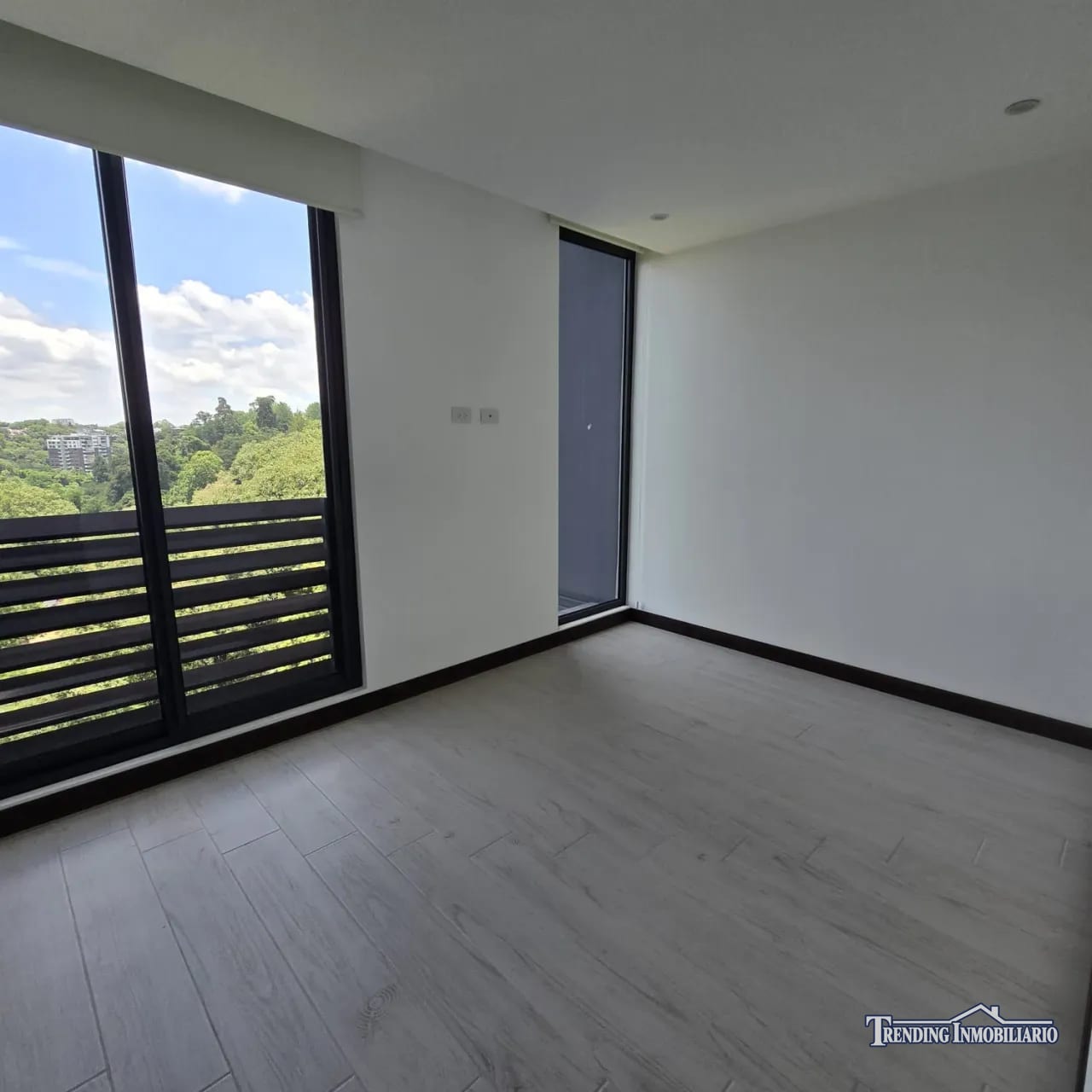 Apartamento en renta zona 15 Edificio Spazio de 3 habitaciones Piscina — Apartamento en Alquiler en Spazio, Zona 15, Guatemala, Ciudad — foto 9 de 11