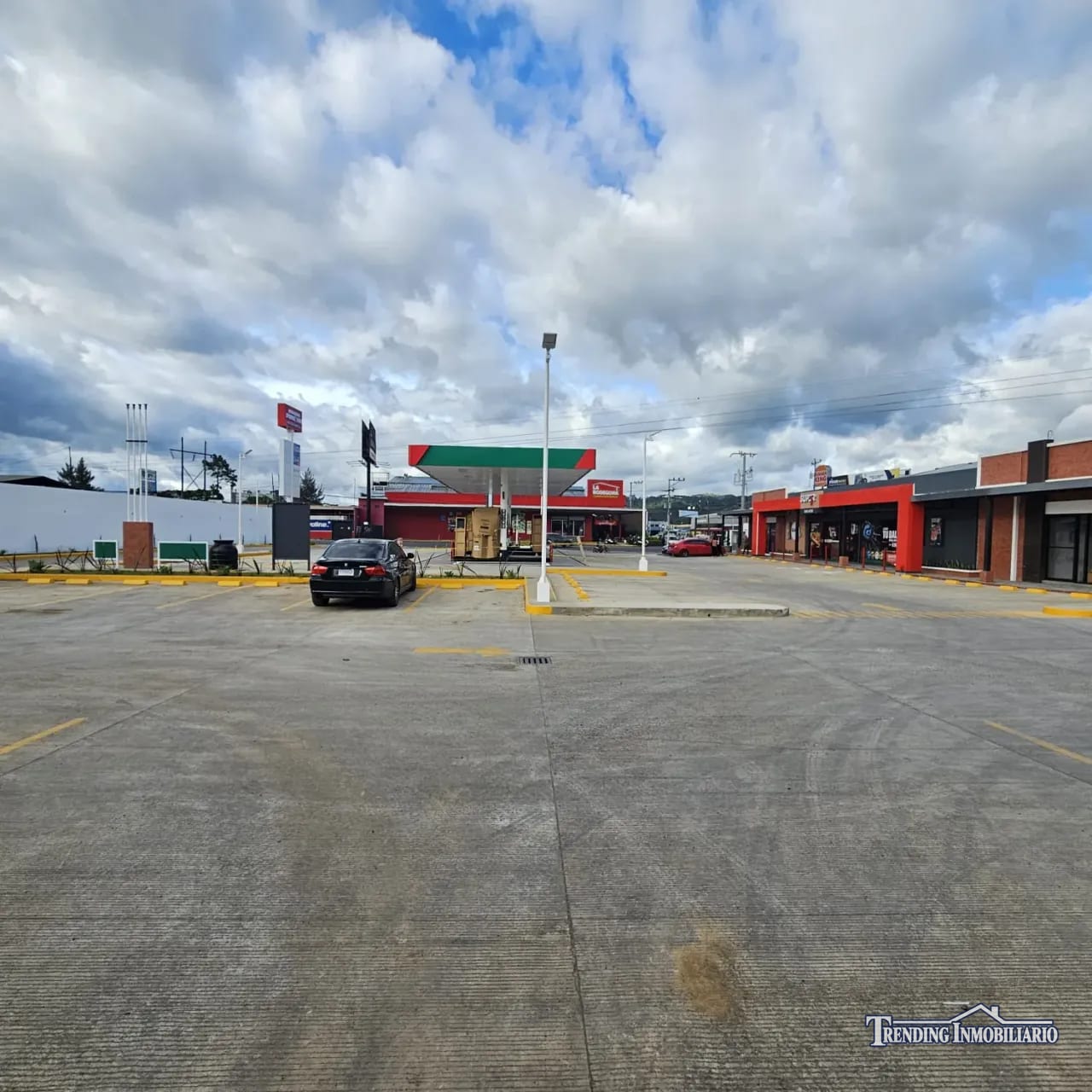 Local comercial en renta Km 50 Chimaltenango Plaza La Pura Uva, 50 m2 — Local en Venta en El Tejar, Chimaltenango — foto 3 de 10