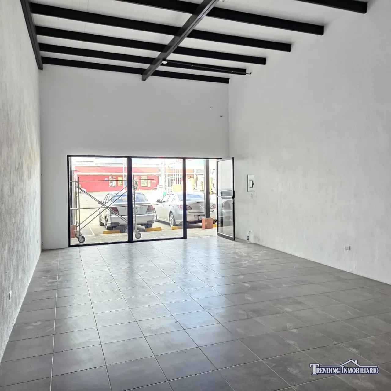 Local comercial en renta Km 50 Chimaltenango Plaza La Pura Uva, 50 m2 — Local en Venta en El Tejar, Chimaltenango — foto 4 de 10