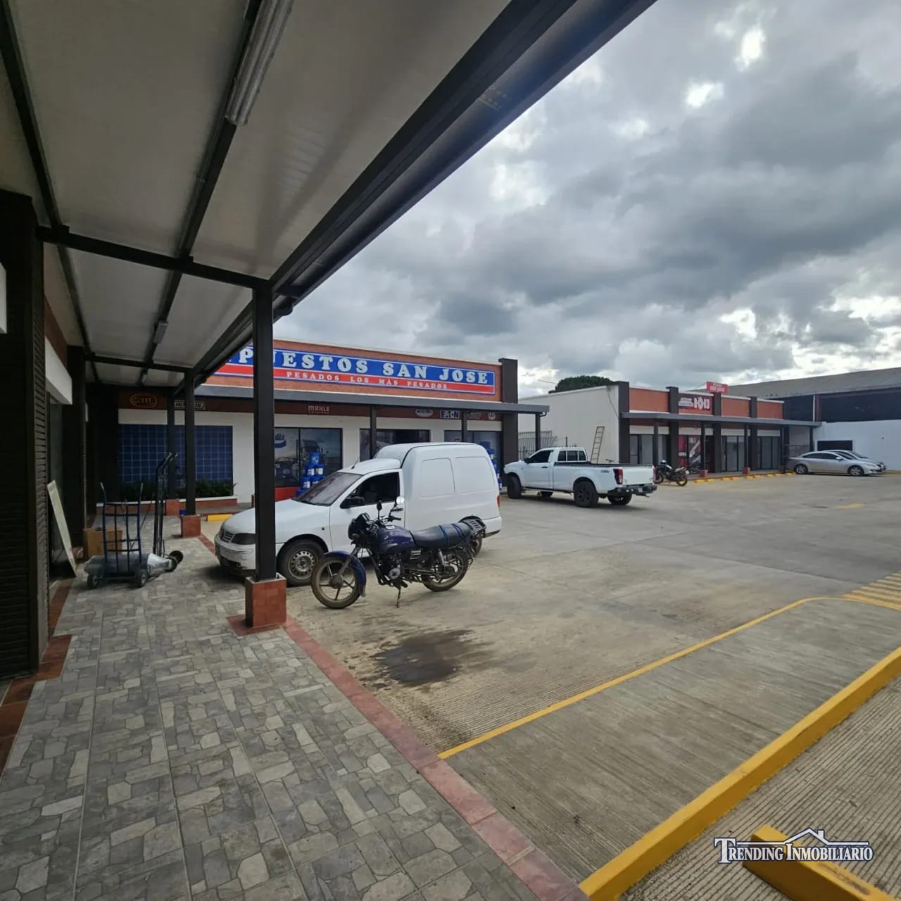 Local comercial en renta Km 50 Chimaltenango Plaza La Pura Uva, 50 m2 — Local en Venta en El Tejar, Chimaltenango — foto 7 de 10