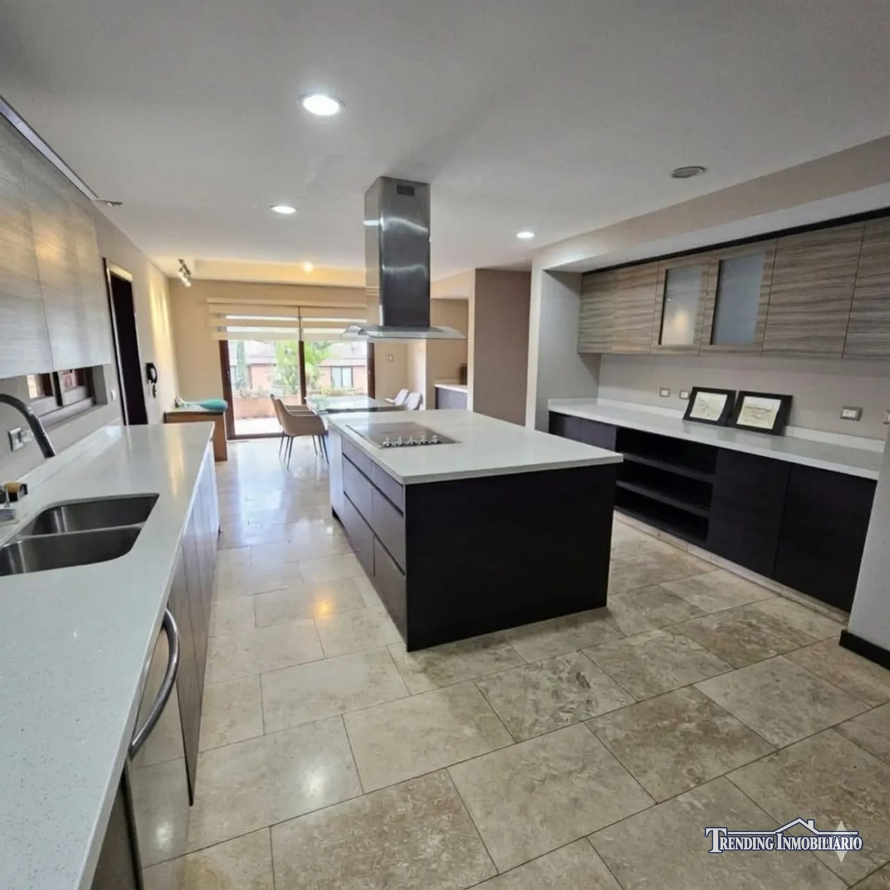 Casa en venta Acacias de Cayalá 4 habitaciones + 6 parqueos — Casa en Venta en Acacias de Cayalá, Zona 16, Guatemala, Ciudad — foto 4 de 17