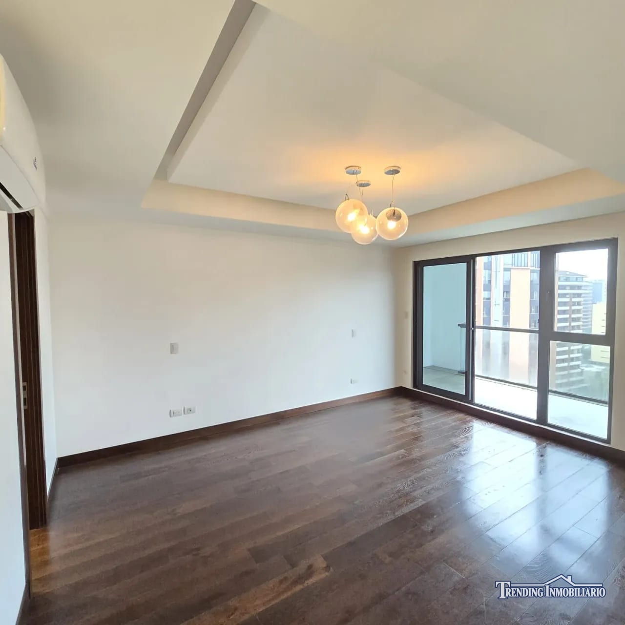Apartamento en renta Zona 14, Ikonia de 3 habitaciones + 3 parqueos — Apartamento en Alquiler en Ikonia, Zona 14, Guatemala, Ciudad — foto 4 de 9