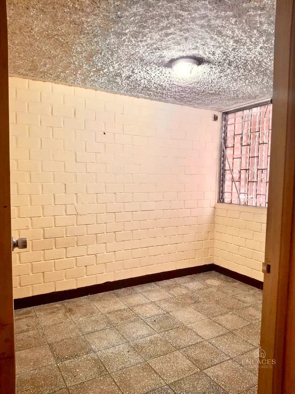 Zona 2 de Mixco • Casa en Venta • Colonia Molino de las Flores — Casa en Venta en Zona 2 Mixco, Guatemala, Ciudad — foto 6 de 11