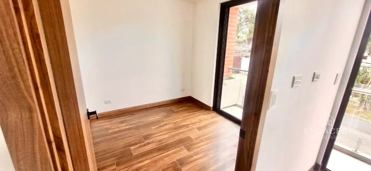 Zona 15 • Apartamento en Renta • Edificio Vila Quince — Apartamento en Alquiler en Vila Quince, Zona 15, Guatemala, Ciudad — foto 4 de 11