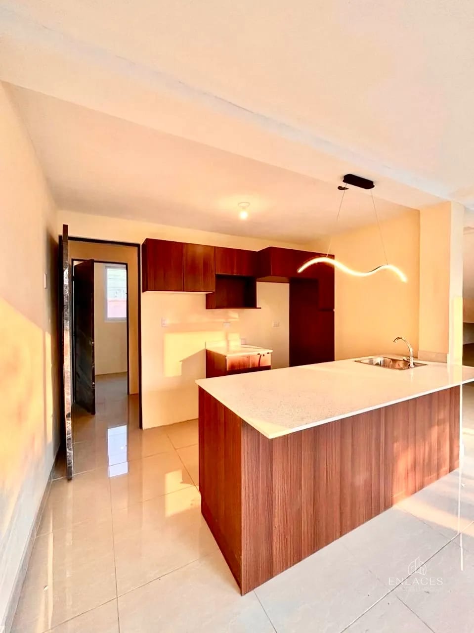 Ciudad San Cristóbal • Casa en Venta • Colonia Panorama — Casa en Venta en Zona 8 Mixco, Guatemala, Ciudad — foto 2 de 12