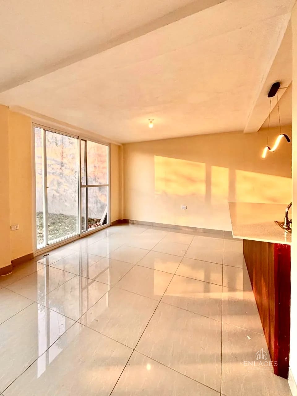Ciudad San Cristóbal • Casa en Venta • Colonia Panorama — Casa en Venta en Zona 8 Mixco, Guatemala, Ciudad — foto 3 de 12