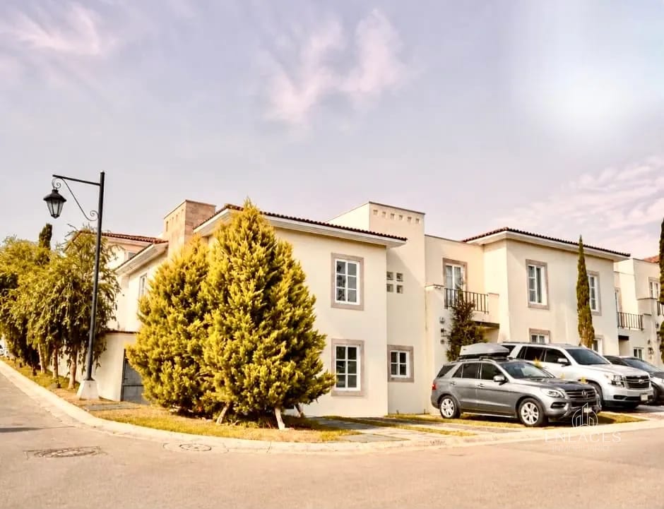 Km 25.5 CAES • Casa Amueblada en Renta/Venta • Condominio Villa Venetto — Casa en Alquiler en Villa Venetto, Carretera a El Salvador, Guatemala, Ciudad — foto 1 de 11