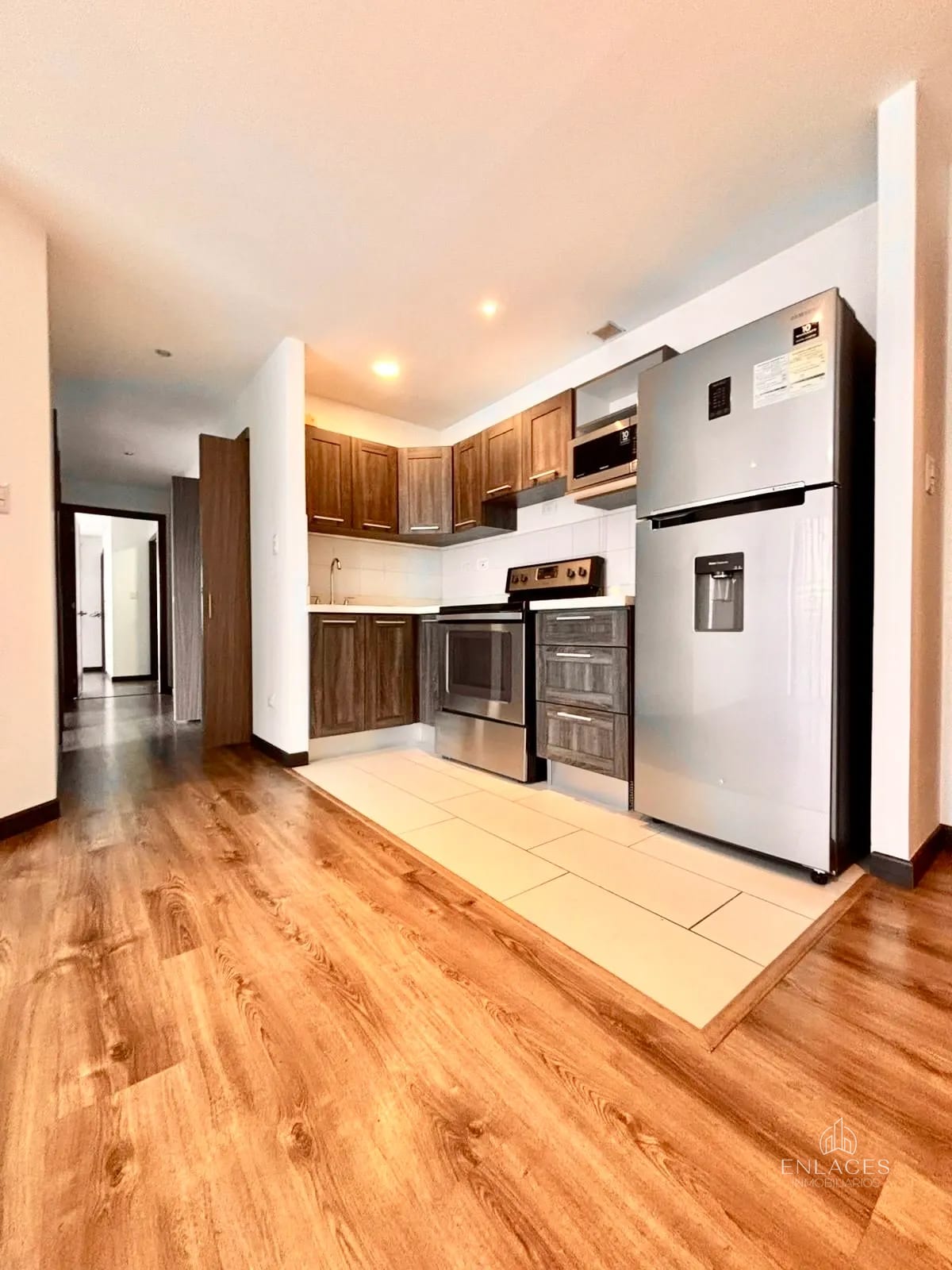 Zona 7 • Apartamento en Venta • Edificio Di Fiori — Apartamento en Venta en Di Fiori, Zona 7, Guatemala, Ciudad — foto 1 de 11