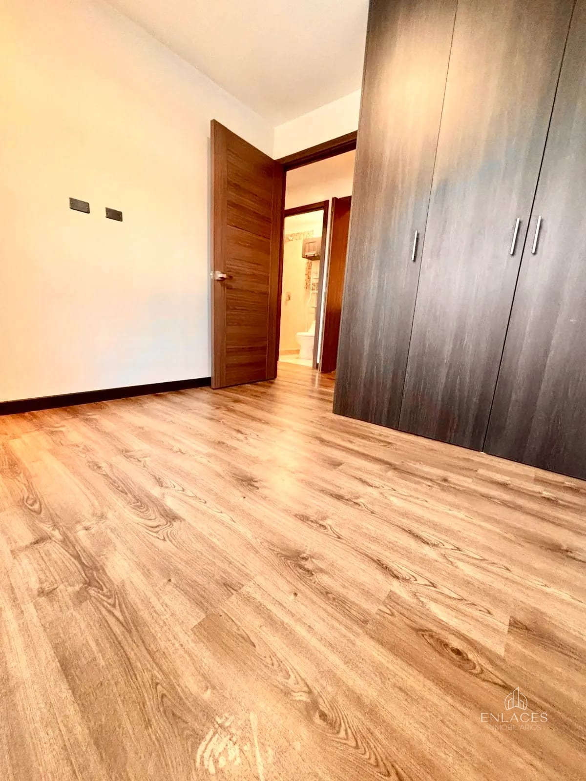 Zona 7 • Apartamento en Venta • Edificio Di Fiori — Apartamento en Venta en Di Fiori, Zona 7, Guatemala, Ciudad — foto 11 de 11