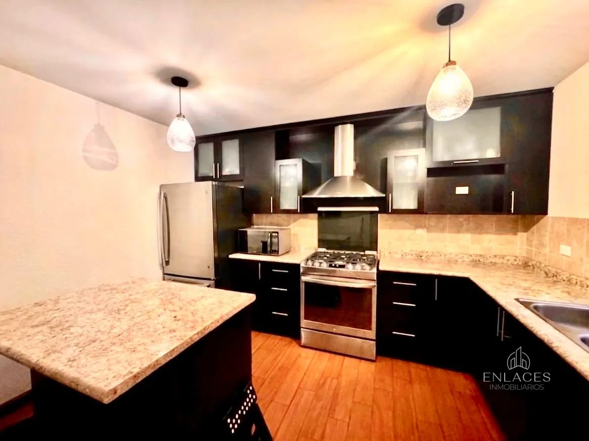 Km 16.5 CAES • Casa en Venta • Condominio Bosques de Arrazola — Casa en Venta en Bosques de Arrazola, Carretera a El Salvador, Guatemala, Ciudad — foto 2 de 11