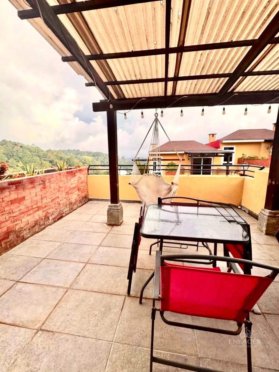 Km 16.5 CAES • Casa en Venta • Condominio Bosques de Arrazola — Casa en Venta en Bosques de Arrazola, Carretera a El Salvador, Guatemala, Ciudad — foto 9 de 11