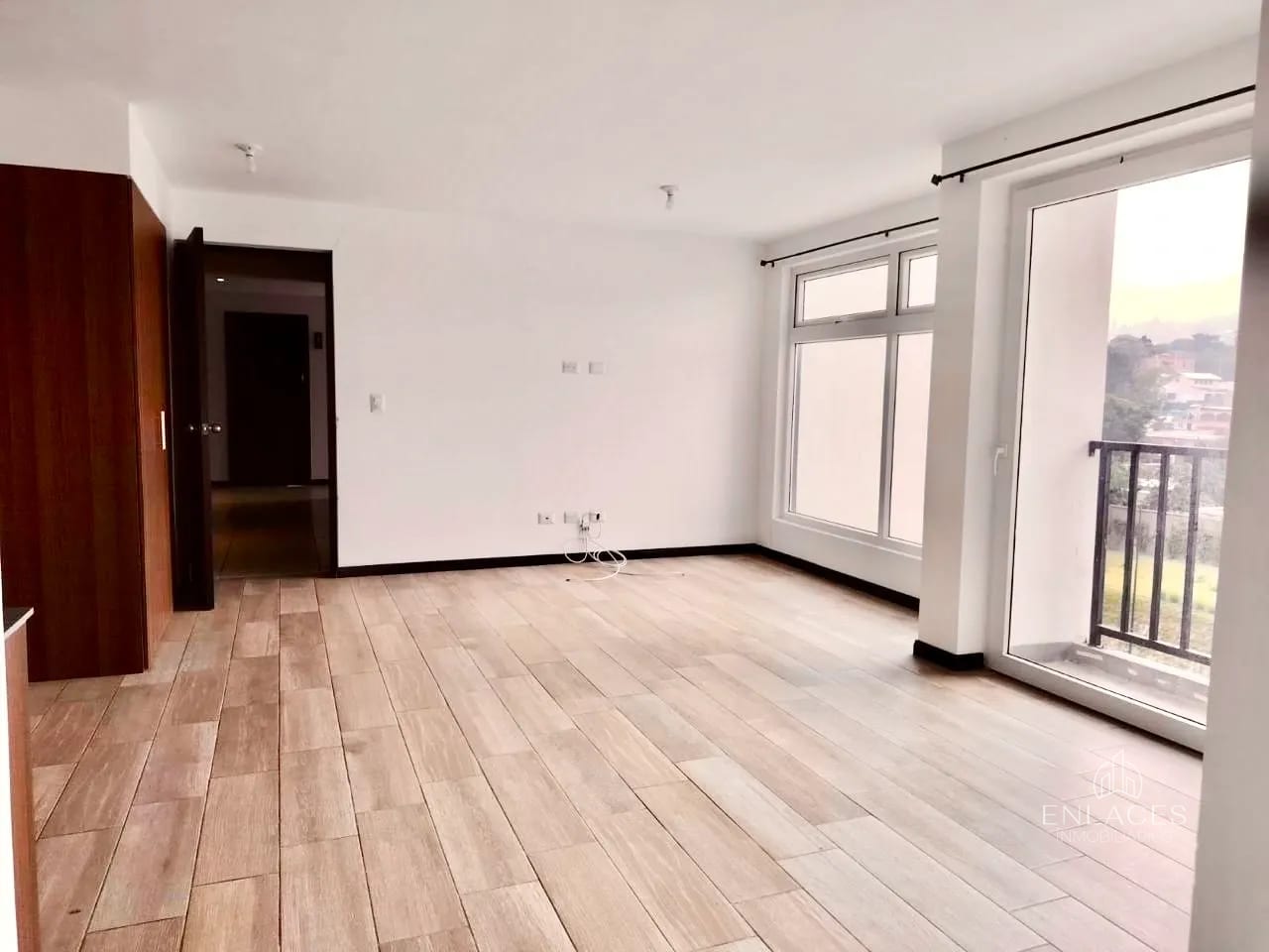 Zona 1 de Mixco • Apartamento en Venta • Edificio Sakai — Apartamento en Venta en Sakai, Zona 1 Mixco, Guatemala, Ciudad — foto 4 de 15
