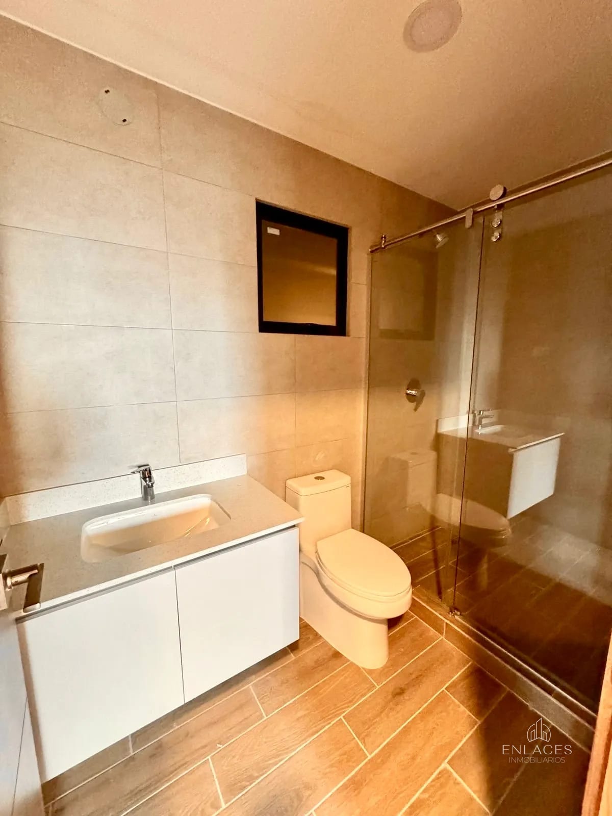 Zona 14 • Apartamento en Venta • Edificio Parque 14 — Apartamento en Venta en Parque 14, Zona 14, Guatemala, Ciudad — foto 14 de 16