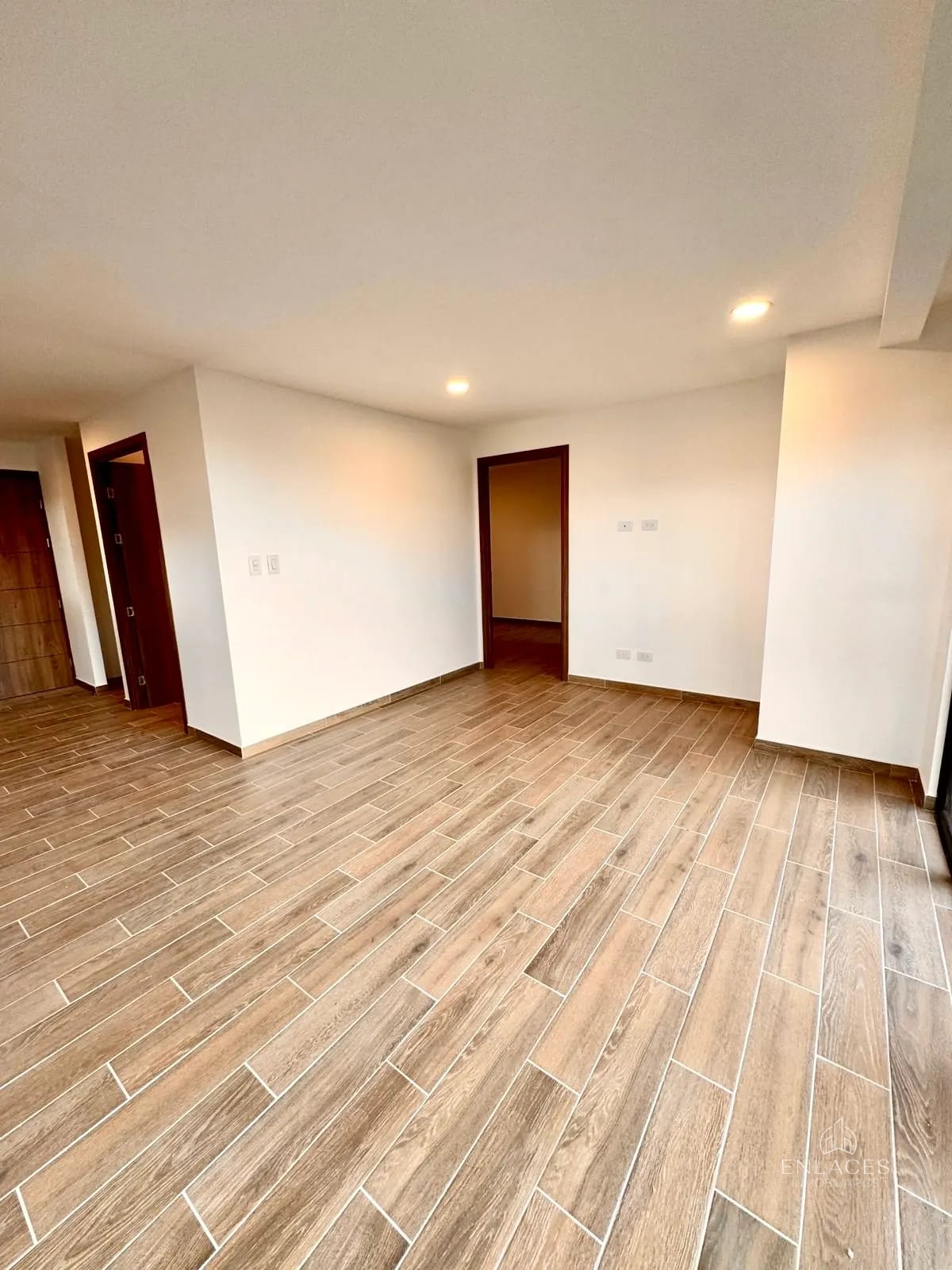 Zona 14 • Apartamento en Venta • Edificio Parque 14 — Apartamento en Venta en Parque 14, Zona 14, Guatemala, Ciudad — foto 3 de 16
