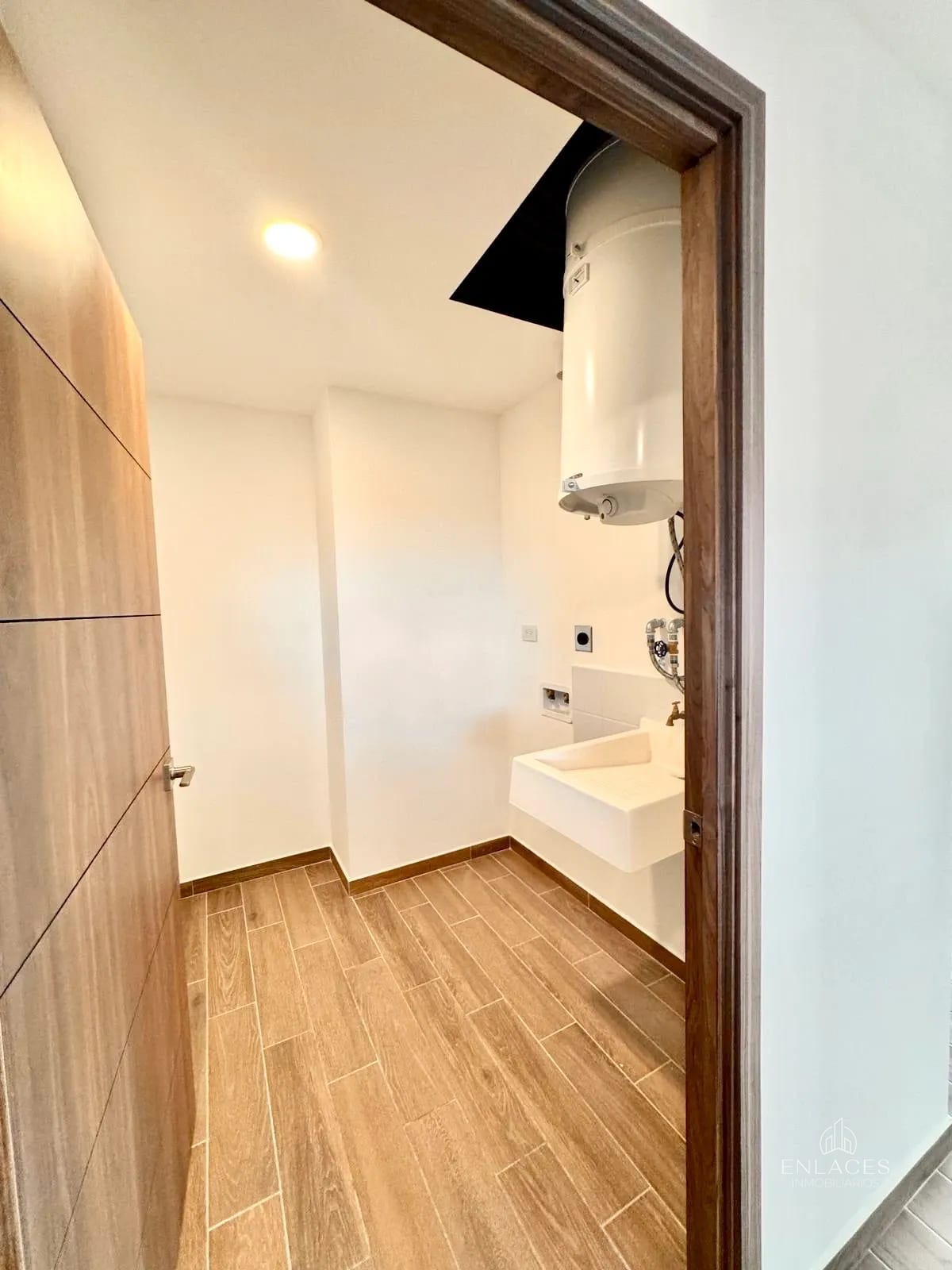 Zona 14 • Apartamento en Venta • Edificio Parque 14 — Apartamento en Venta en Parque 14, Zona 14, Guatemala, Ciudad — foto 11 de 16