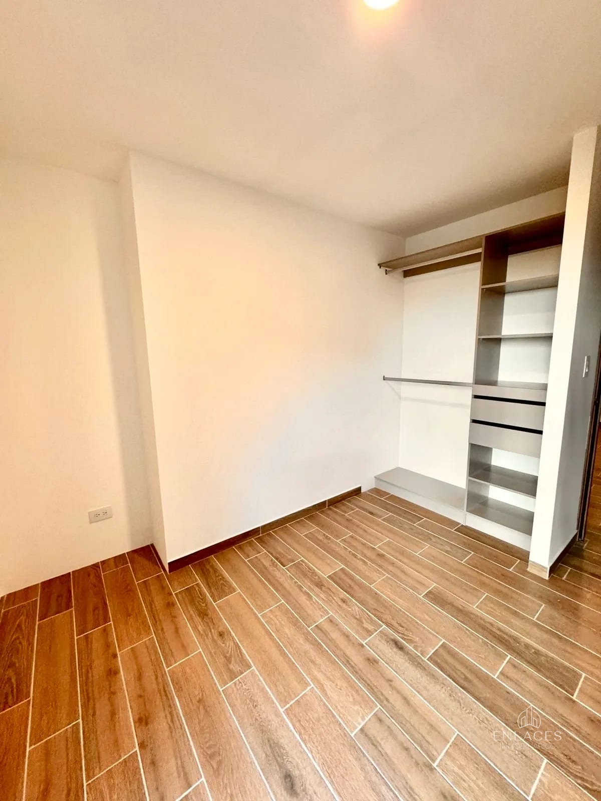 Zona 14 • Apartamento en Venta • Edificio Parque 14 — Apartamento en Venta en Parque 14, Zona 14, Guatemala, Ciudad — foto 8 de 16